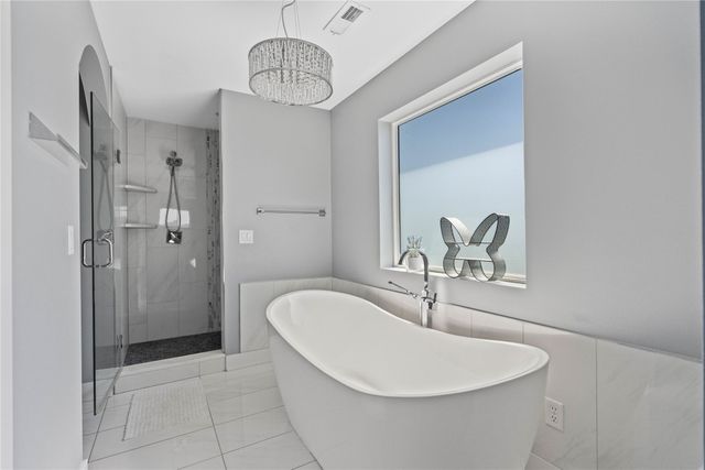 9112 Abram Drive, West Des Moines, IA 50266