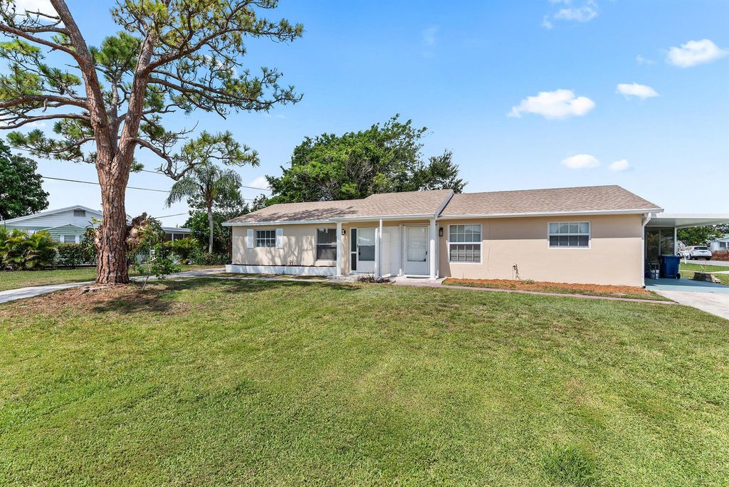 308 Stillwater Drive, Jupiter, FL 33458