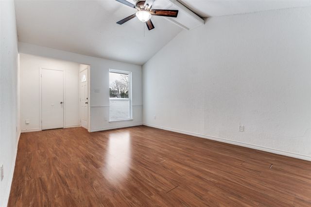 1402 S Carrier Parkway 110, Grand Prairie, TX 75051