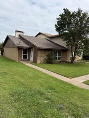 1402 S Carrier Parkway 110, Grand Prairie, TX 75051