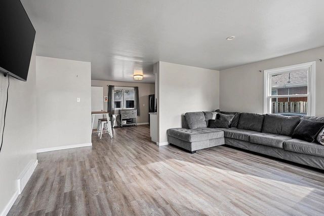 822 ARDENNES STREET, Green Bay, WI 54303