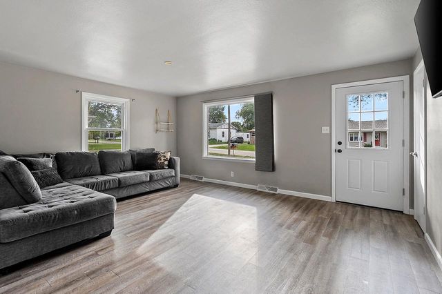 822 ARDENNES STREET, Green Bay, WI 54303
