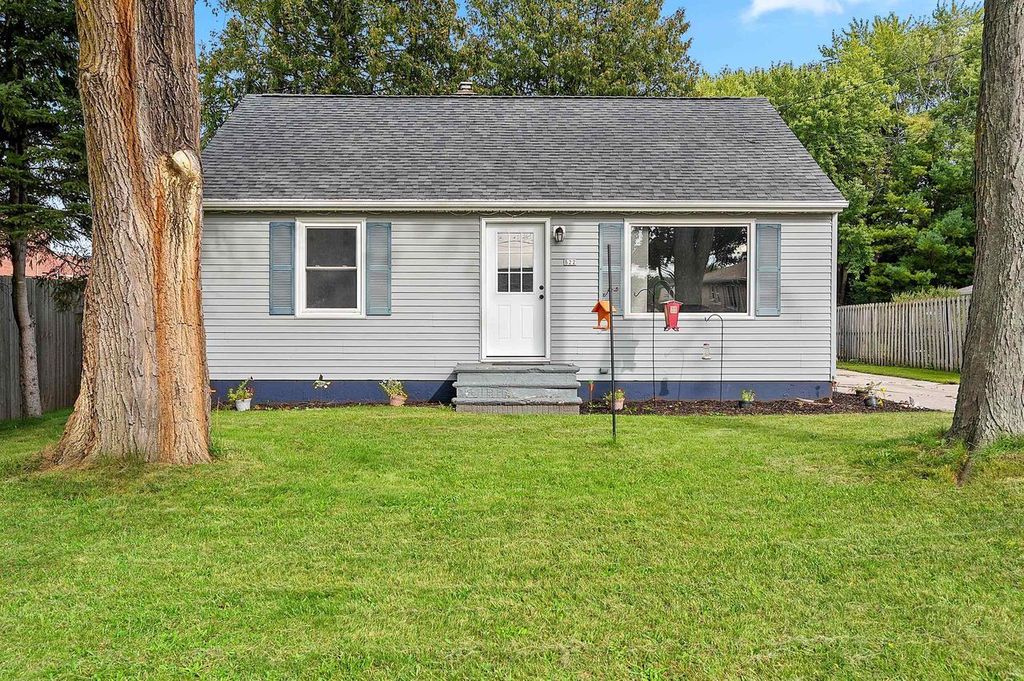 822 ARDENNES STREET, Green Bay, WI 54303