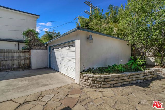 1617 Reeves Street, Los Angeles, CA 90035