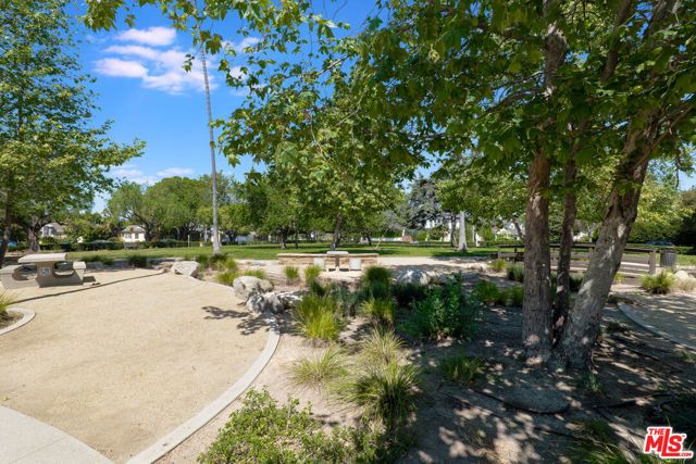 1617 Reeves Street, Los Angeles, CA 90035