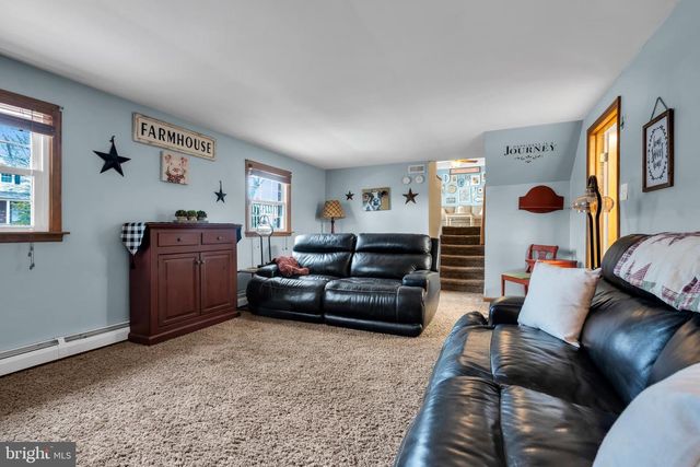 43 MORGAN RD, Aston, PA 19014