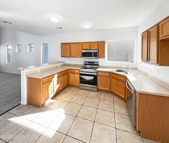107 W Camino Rancho Lucido, Sahuarita, AZ 85629