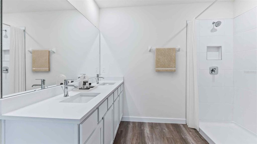 Image 7 of property listing at 17533 ACORN DROP ROAD, Land O Lakes, FL 34638