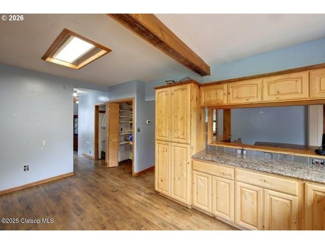 42684 HILLCREST Loop, Astoria, OR 97103