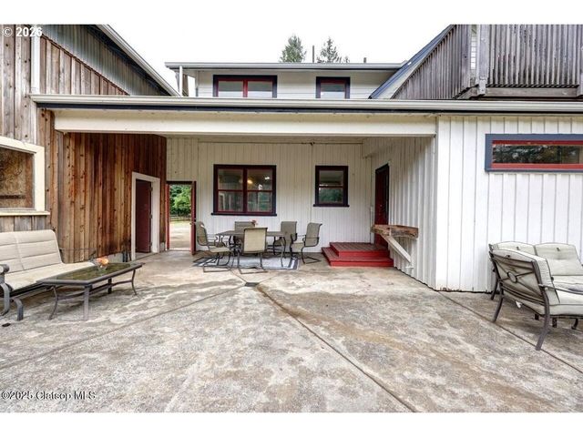 42684 HILLCREST Loop, Astoria, OR 97103