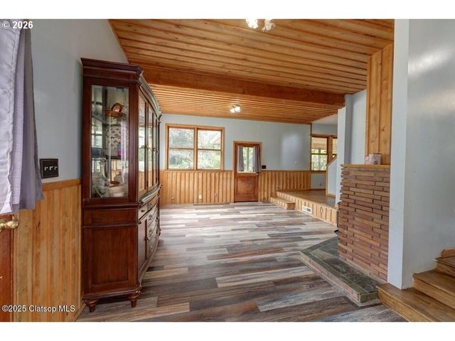 42684 HILLCREST Loop, Astoria, OR 97103