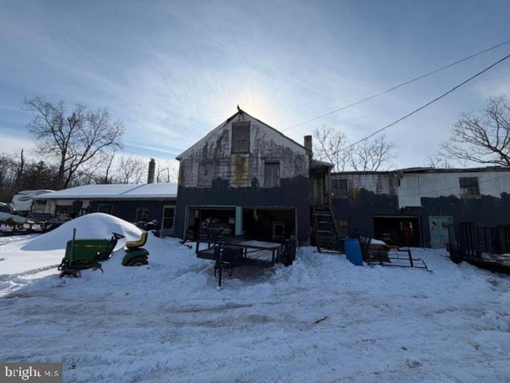 58 BATEMAN RD, York Springs, PA 17372