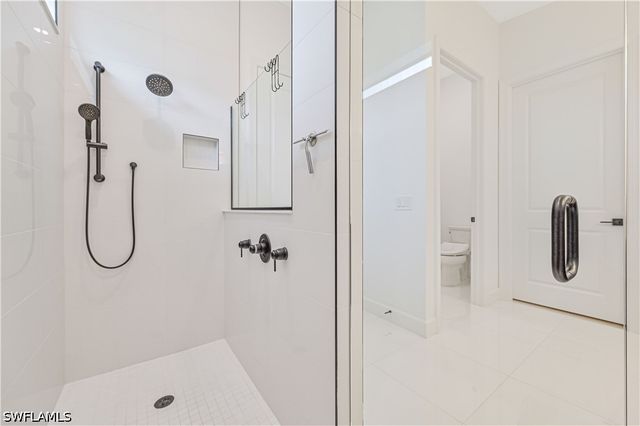 18236 Killinton CT, Estero, FL 33928