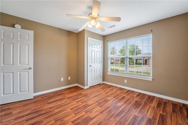 3509 SW Carriageway Avenue, Bentonville, AR 72712