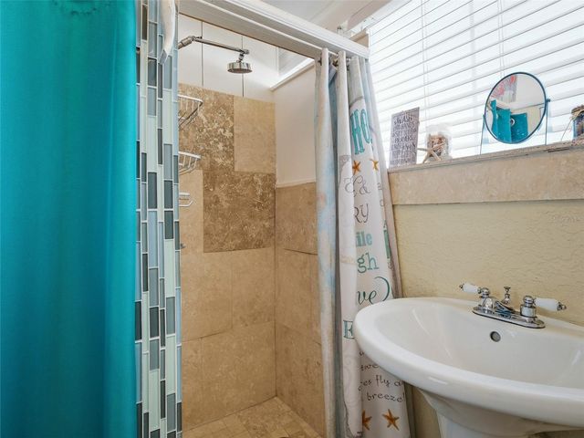 1711 MAGNOLIA STREET, New Smyrna Beach, FL 32168