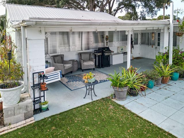 1711 MAGNOLIA STREET, New Smyrna Beach, FL 32168