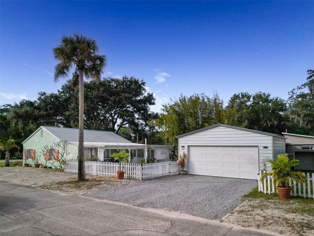 1711 MAGNOLIA STREET, New Smyrna Beach, FL 32168