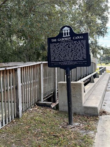 1711 MAGNOLIA STREET, New Smyrna Beach, FL 32168