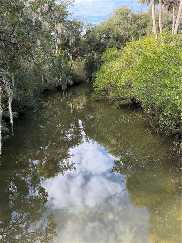 1711 MAGNOLIA STREET, New Smyrna Beach, FL 32168