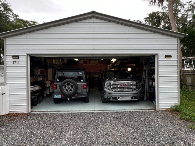 1711 MAGNOLIA STREET, New Smyrna Beach, FL 32168