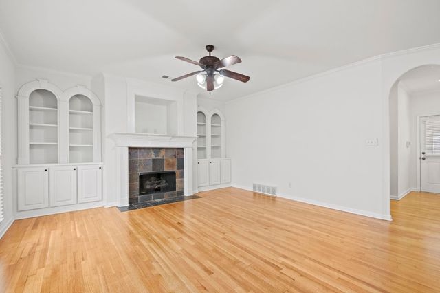 1701 MOSSY OAK LN, Collierville, TN 38017