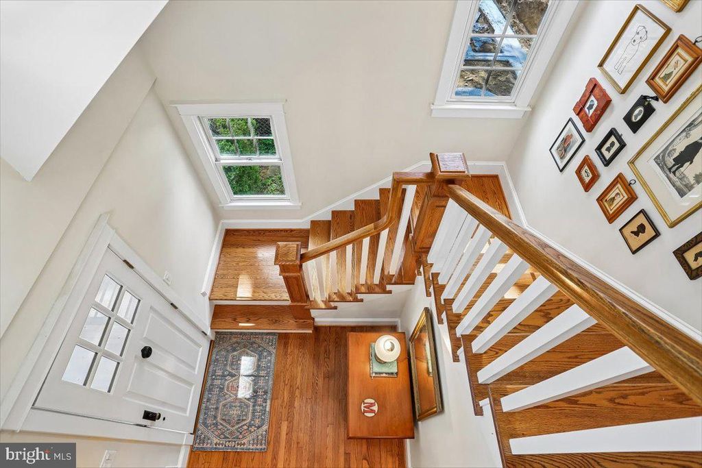 Image 19 of property listing at 11012 MONTROSE AVE, Garrett Park, MD 20896