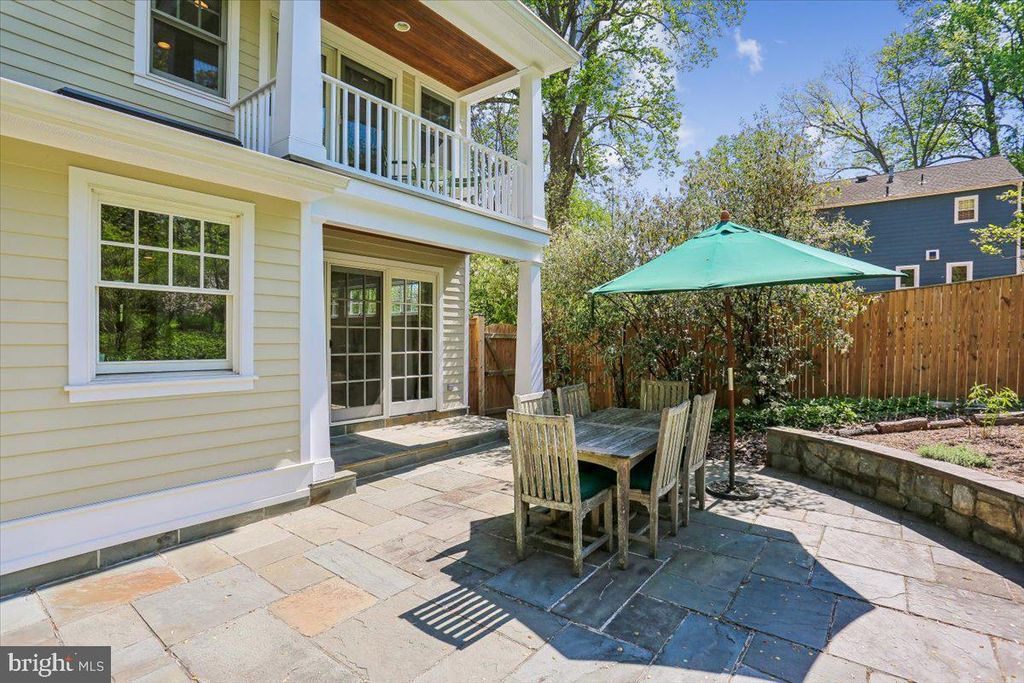 Image 49 of property listing at 11012 MONTROSE AVE, Garrett Park, MD 20896