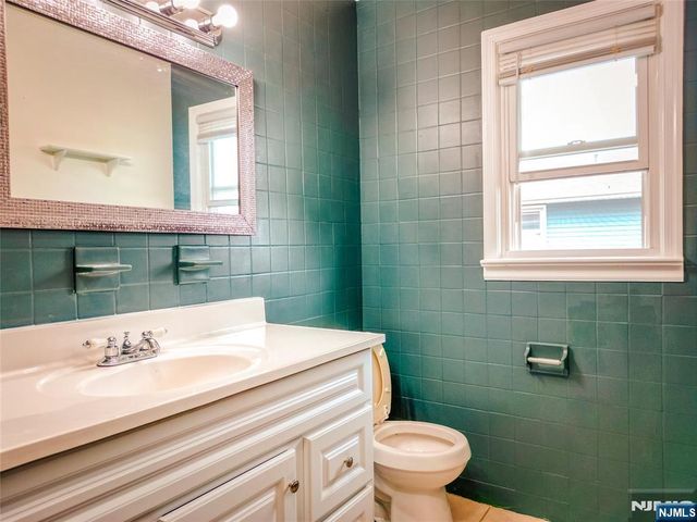 104 Eastern Way, Rutherford, NJ 07070