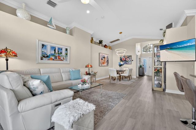 7374 Cortes Lake Drive, Delray Beach, FL 33446