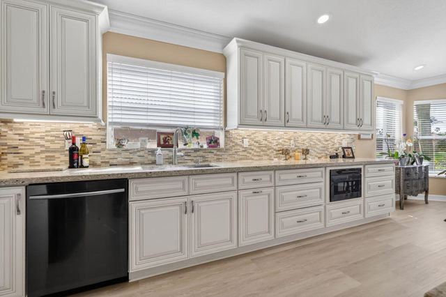 7374 Cortes Lake Drive, Delray Beach, FL 33446