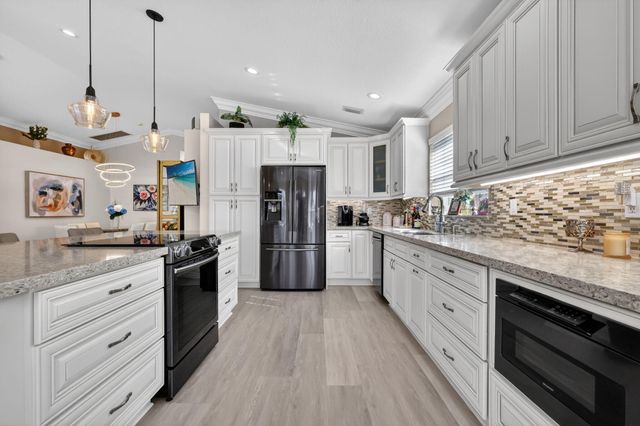 7374 Cortes Lake Drive, Delray Beach, FL 33446