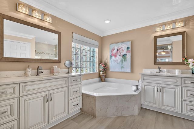 7374 Cortes Lake Drive, Delray Beach, FL 33446