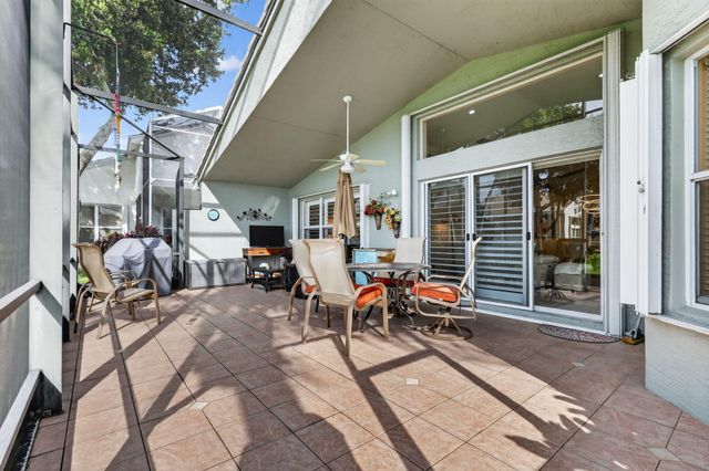 7374 Cortes Lake Drive, Delray Beach, FL 33446