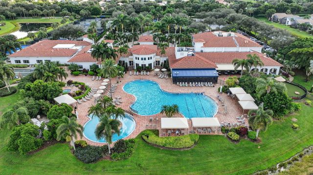 7374 Cortes Lake Drive, Delray Beach, FL 33446