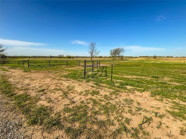 384 Cr-1475, Alvord, TX 76225