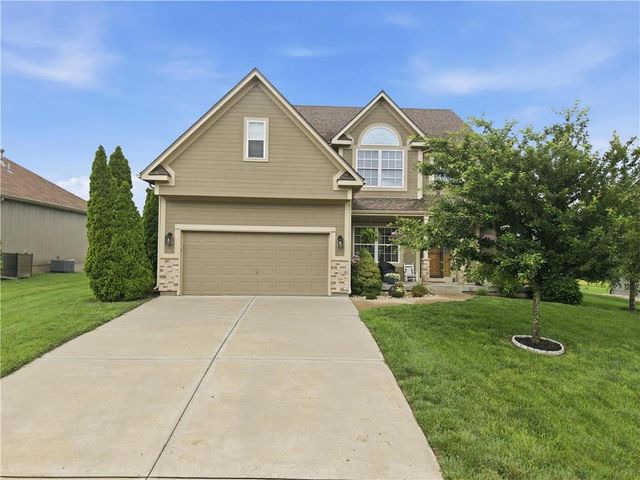 10806 Country Lane, Peculiar, MO 64078