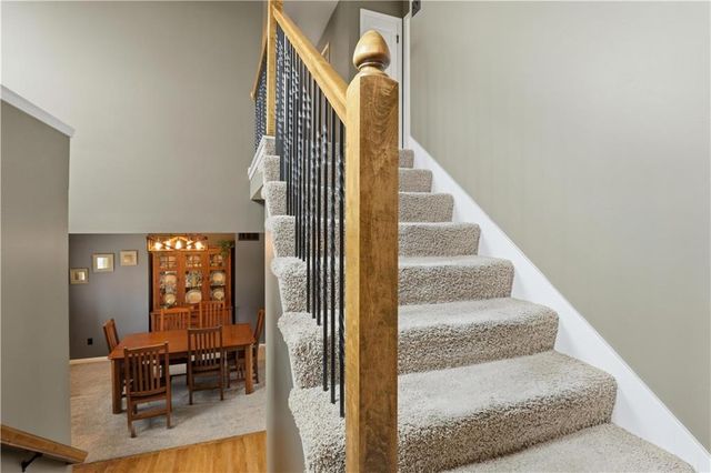 10806 Country Lane, Peculiar, MO 64078