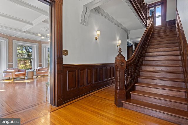 228 S RADNOR CHESTER RD, Villanova, PA 19085