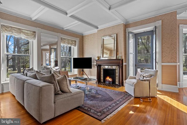 228 S RADNOR CHESTER RD, Villanova, PA 19085