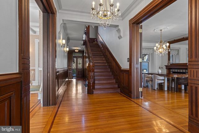 228 S RADNOR CHESTER RD, Villanova, PA 19085