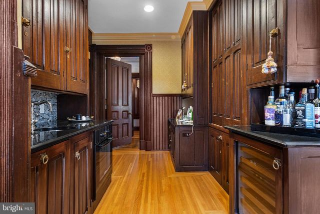 228 S RADNOR CHESTER RD, Villanova, PA 19085