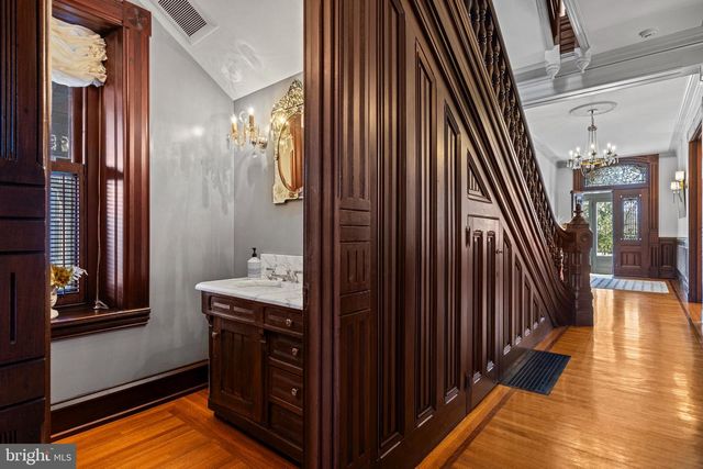 228 S RADNOR CHESTER RD, Villanova, PA 19085