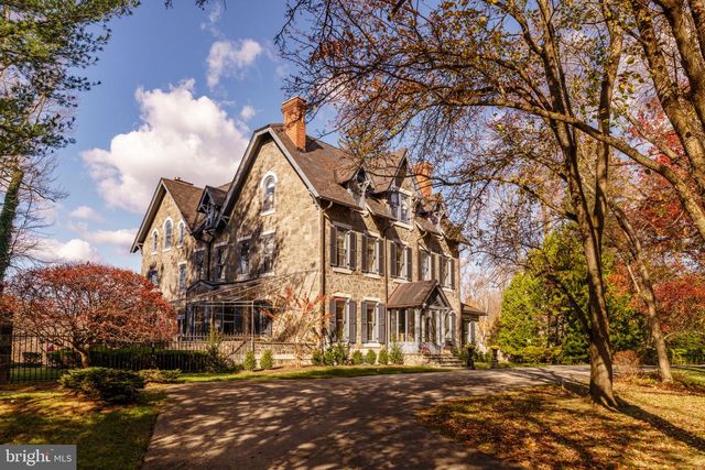 228 S RADNOR CHESTER RD, Villanova, PA 19085