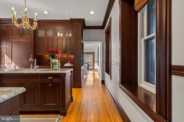 228 S RADNOR CHESTER RD, Villanova, PA 19085