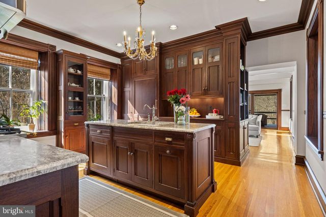 228 S RADNOR CHESTER RD, Villanova, PA 19085