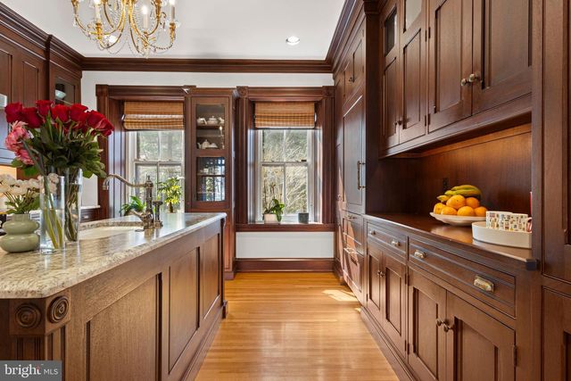 228 S RADNOR CHESTER RD, Villanova, PA 19085