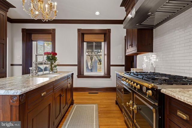 228 S RADNOR CHESTER RD, Villanova, PA 19085
