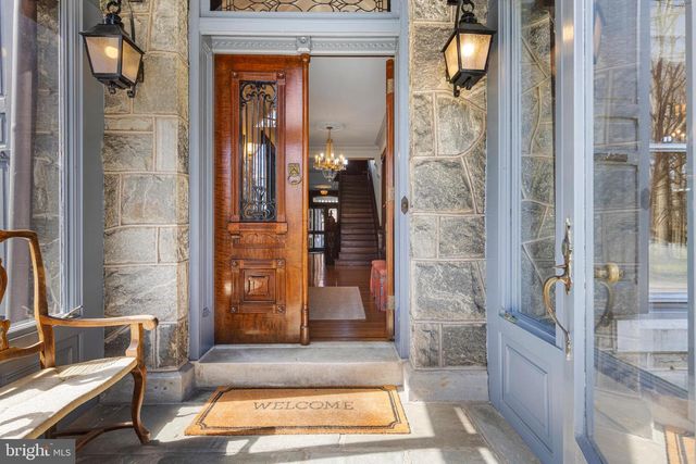 228 S RADNOR CHESTER RD, Villanova, PA 19085