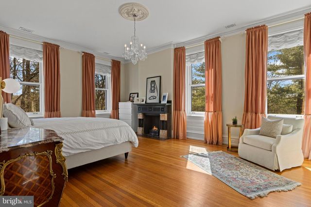 228 S RADNOR CHESTER RD, Villanova, PA 19085