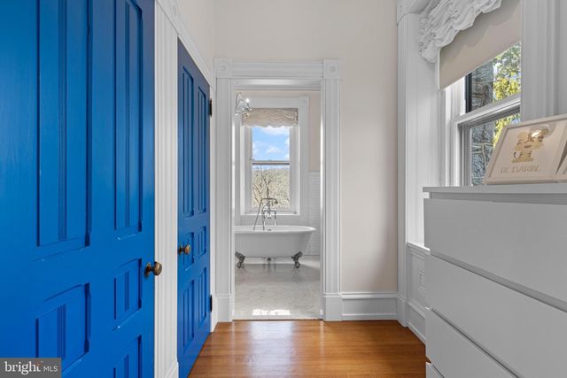 228 S RADNOR CHESTER RD, Villanova, PA 19085